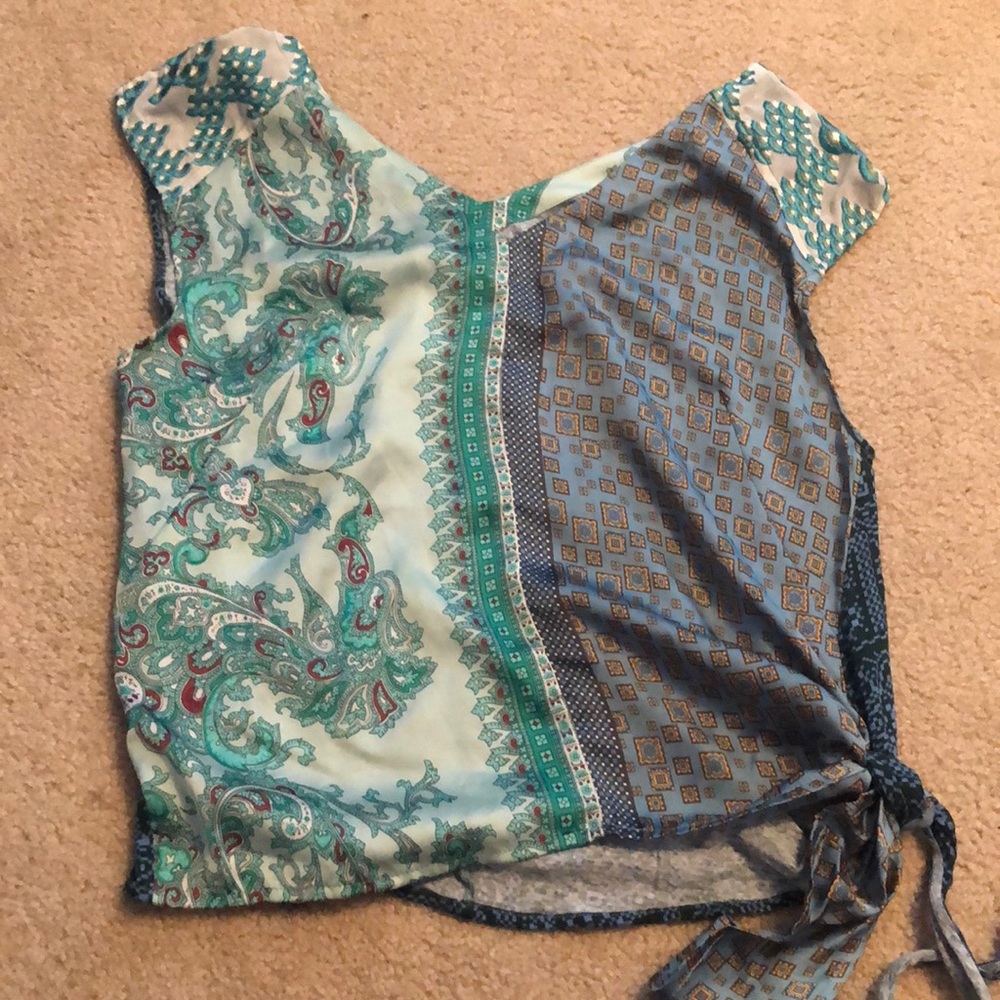 Patterned top